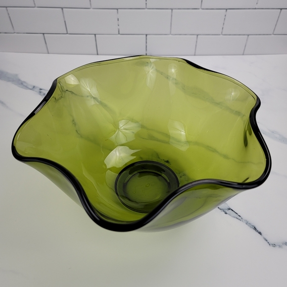 Vtg Avocado Green Tulip Rim Glass Bowl - Picture 15 of 15